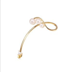 NWOT Gold Philosophy Ear Cuff